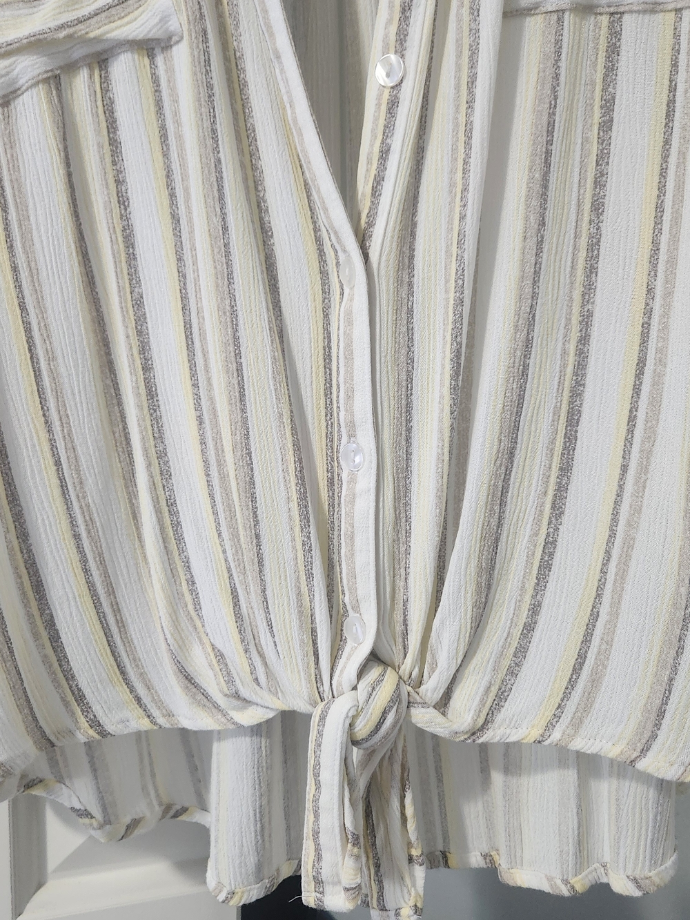 Fortune+Ivy White Striped Button-Down Tie-Hem Shirt - Picture 2 of 7